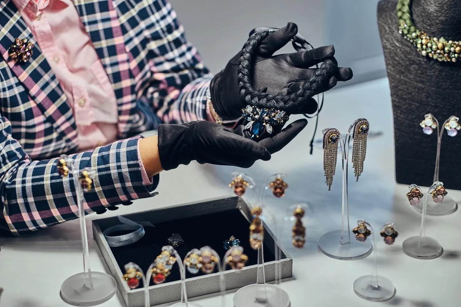 Jewelry & Fashion Brands Jewelry & Fashion Brands